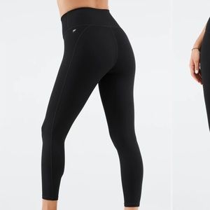 Fabletics High Waisted Powerhold 7/8 black leggings XL